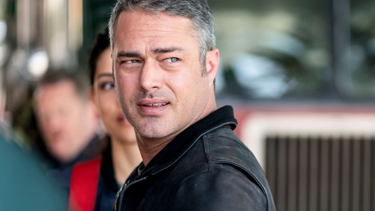 ‎Going to War - Chicago Fire (Series 7, Episode 2) - Apple TV (BR)
