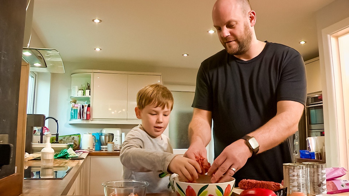 Ted Makes Meatballs Our Family (Series 7, Episode 116) Apple TV (UK)