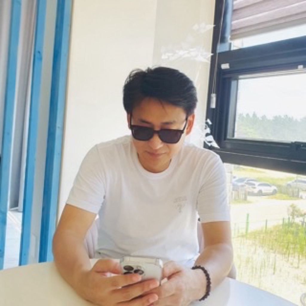 AppleMusic profile picture for @daewoo