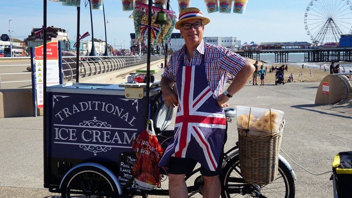 Bargain Loving Brits in Blackpool Apple TV (UK)