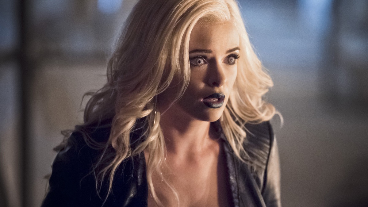 ‎Invincible - The Flash (Series 2, Episode 22) - Apple TV (ES)