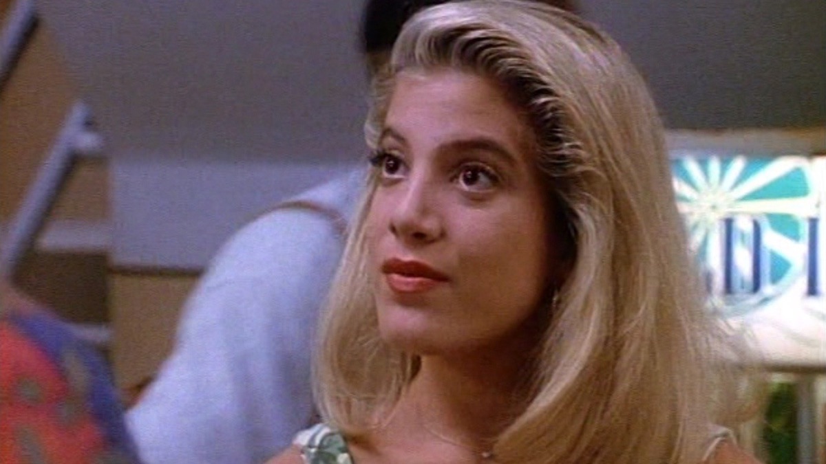 ‎Necessity Is a Mother - Beverly Hills, 90210 (temporada 2, episódio 10 ...