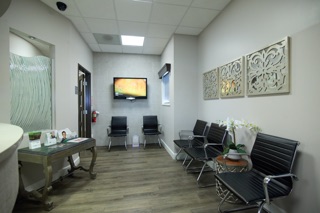 Dentist of Bixby Knolls Dental Office of Dr. Hamid Barkhordar