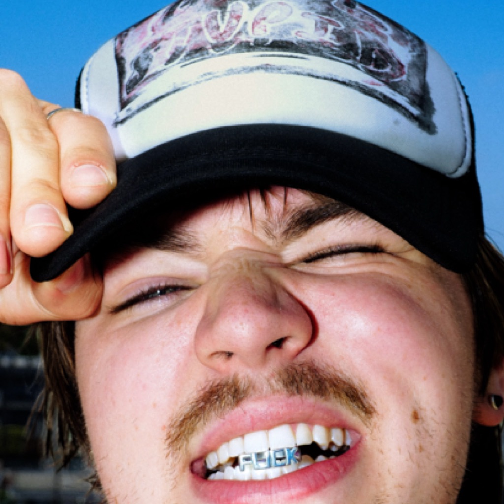 AppleMusic profile picture for @nicknames