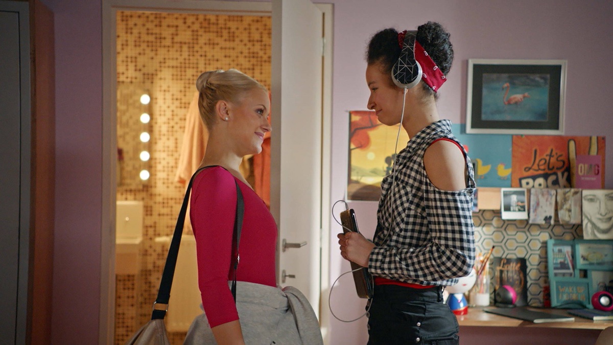 Sabotage Find me in Paris (Staffel 2, Folge 19) Apple TV (DE)