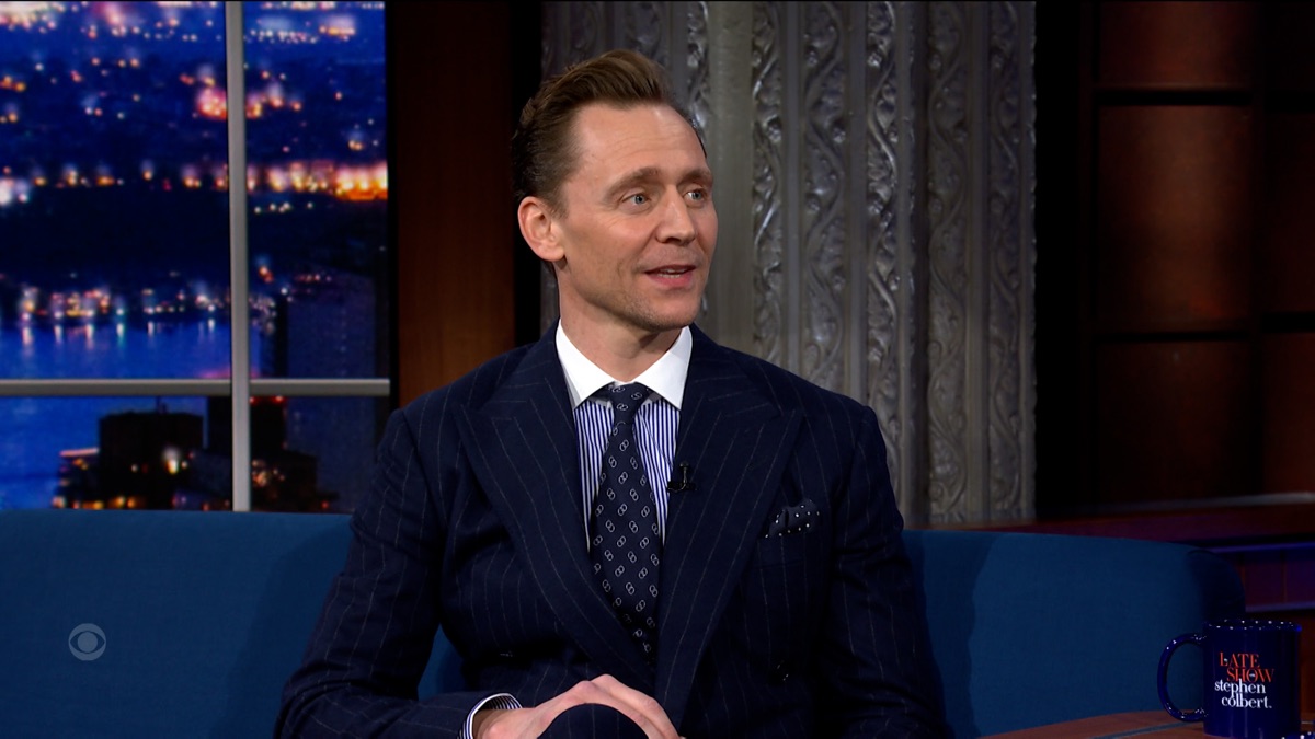 ‎Tom Hiddleston; Terry Gross - The Late Show with Stephen Colbert ...