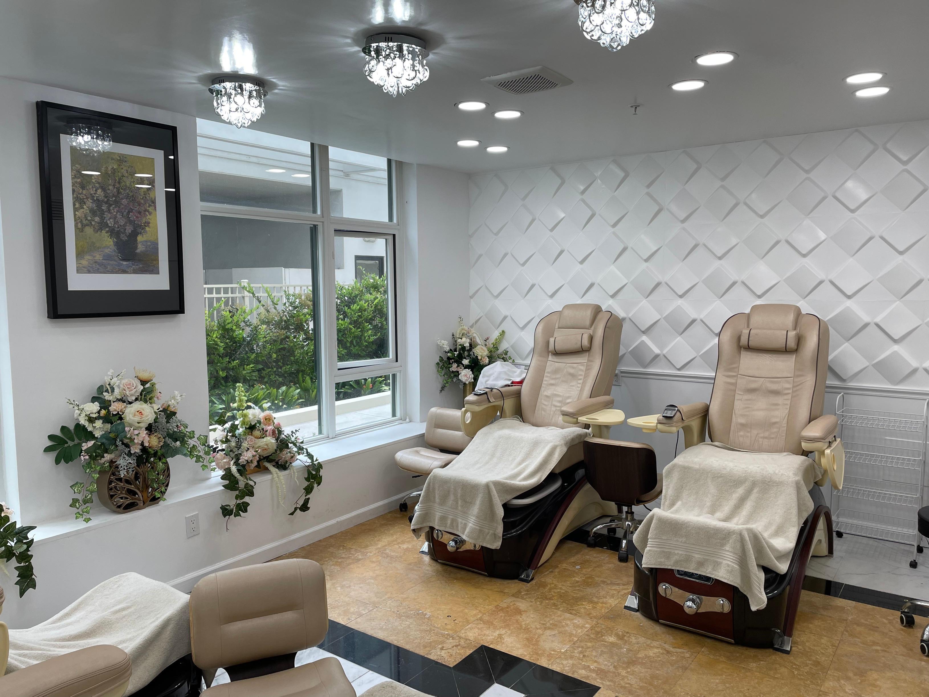 iNailology Spa & Bar San Diego