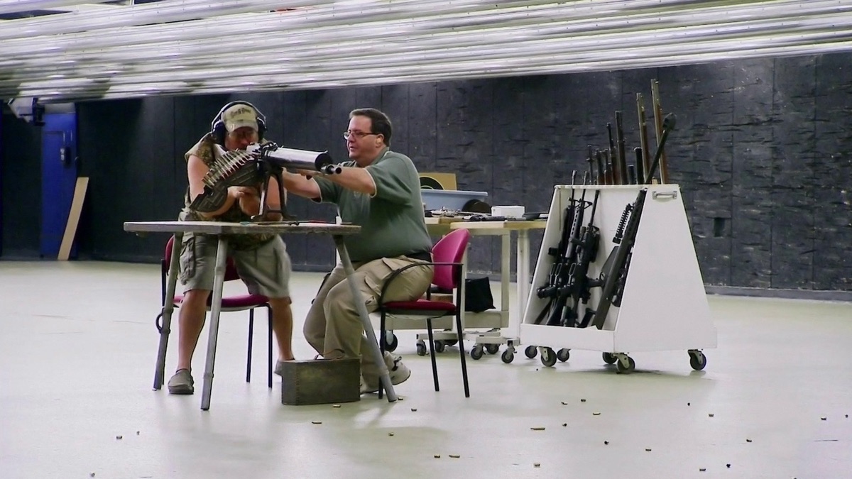 Larry Breeds Mules Only in America With Larry the Cable Guy