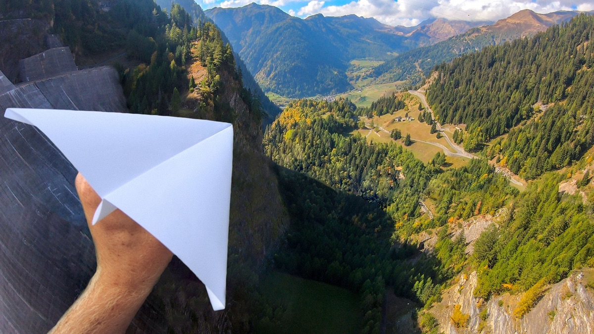 Throwing PAPER AIRPLANES from 165m Dam! - How Ridiculous (Season 1 ...