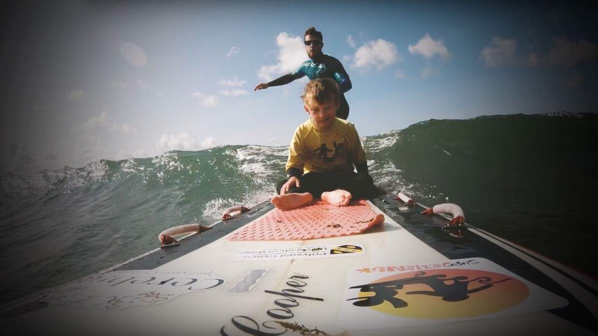Charlie Don't Surf - Apple TV