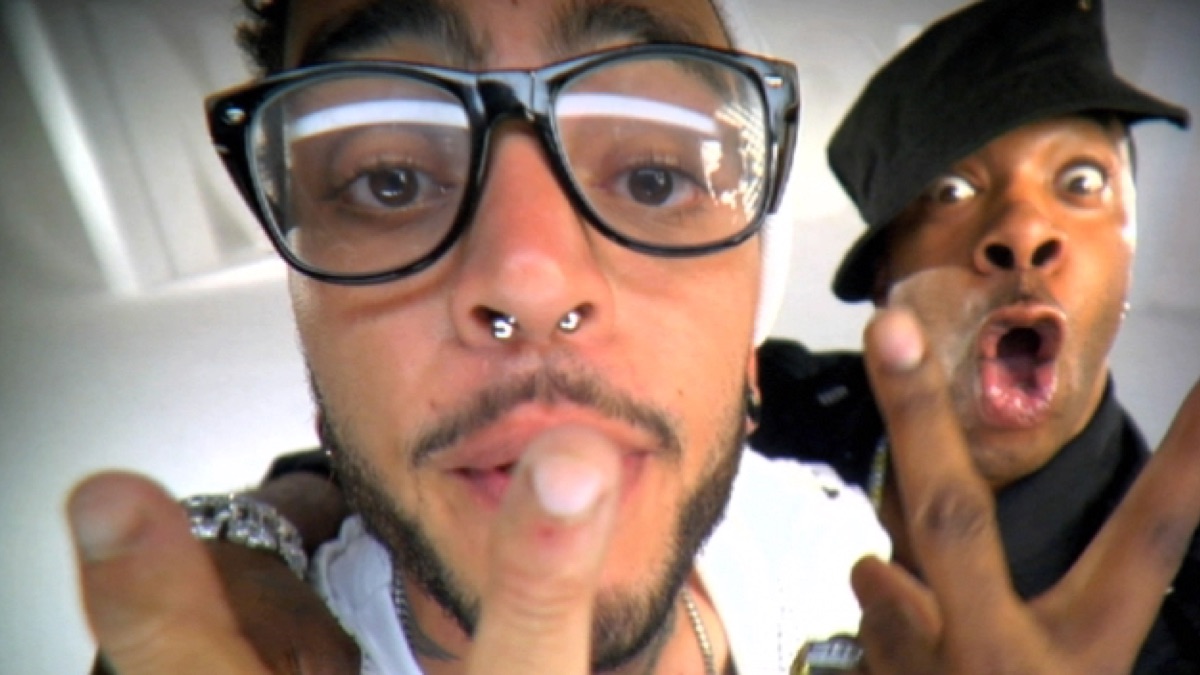 Cookie jar feat the dream. Gym class Heroes. Gym class Heroes cookie Jar. Gym_class_Heroes_-_cookie_Jar_ft._the-Dream обложка. Gym class Heroes cookie Jar когда вышла.