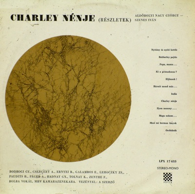 Charley nénje - Szomszéd-lesők