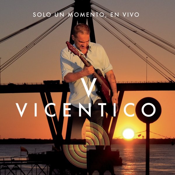 Solo un Momento (En Vivo)