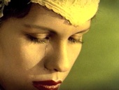 Video artwork for En el Muelle de San Blás by Maná