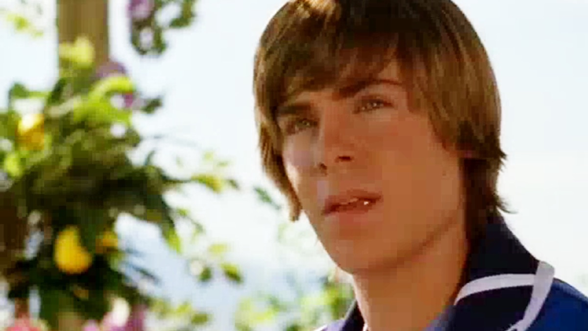 ‎We're All in This Together - Music Video by The Cast of High School ...