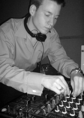 Chains of Love UNITED COLORS of HOUSE UK (OZ & Quash Mix UK)