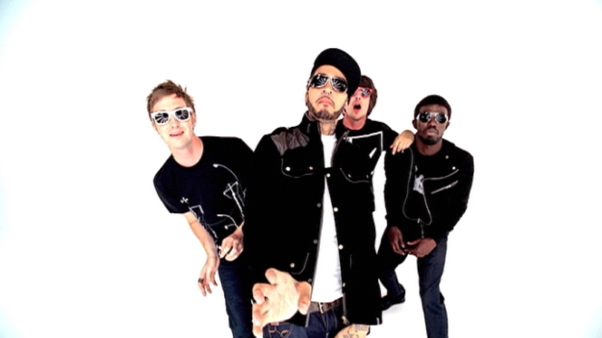 Cookie jar feat the dream. Группа Gym class Heroes. Gym class Heroes cookie Jar. Gym class Heroes 2024. Gym_class_Heroes_-_cookie_Jar_ft._the-Dream обложка.