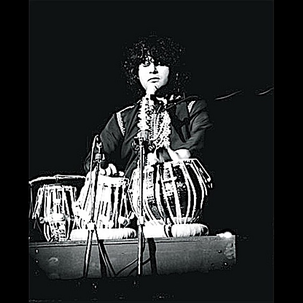 Обложка альбома «Sparks of Energy - A live tabla solo recital - EP» — Cassius Khan