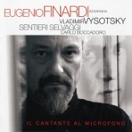Il cantante al microfono
