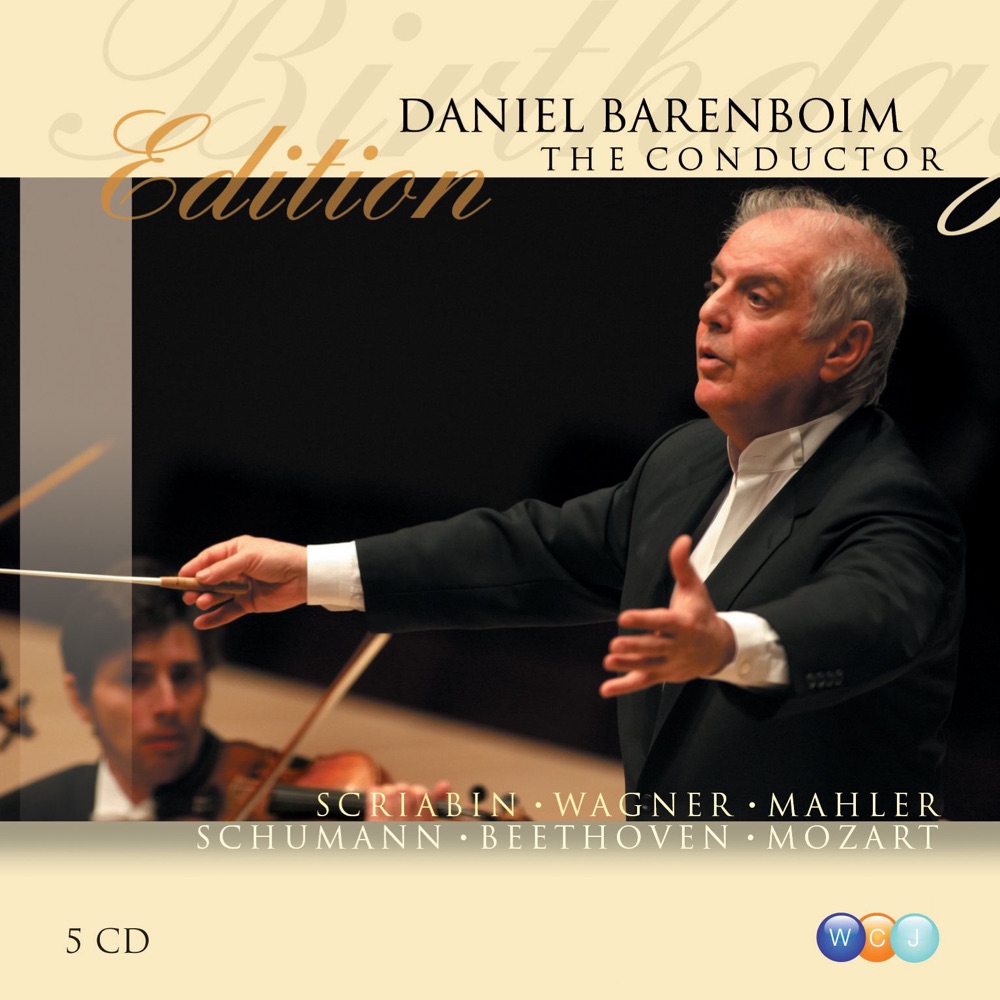 Обложка альбома «Daniel Barenboim - The Conductor [65th Birthday Box]» — Daniel Barenboim, West-Eastern Divan Orchestra, Chicago Symphony Orchestra, Bayreuth Festival Orchestra, Orchestre De Paris, Staatskapelle Berlin, Matthias Hölle, Nadine Secunde & Poul Elming