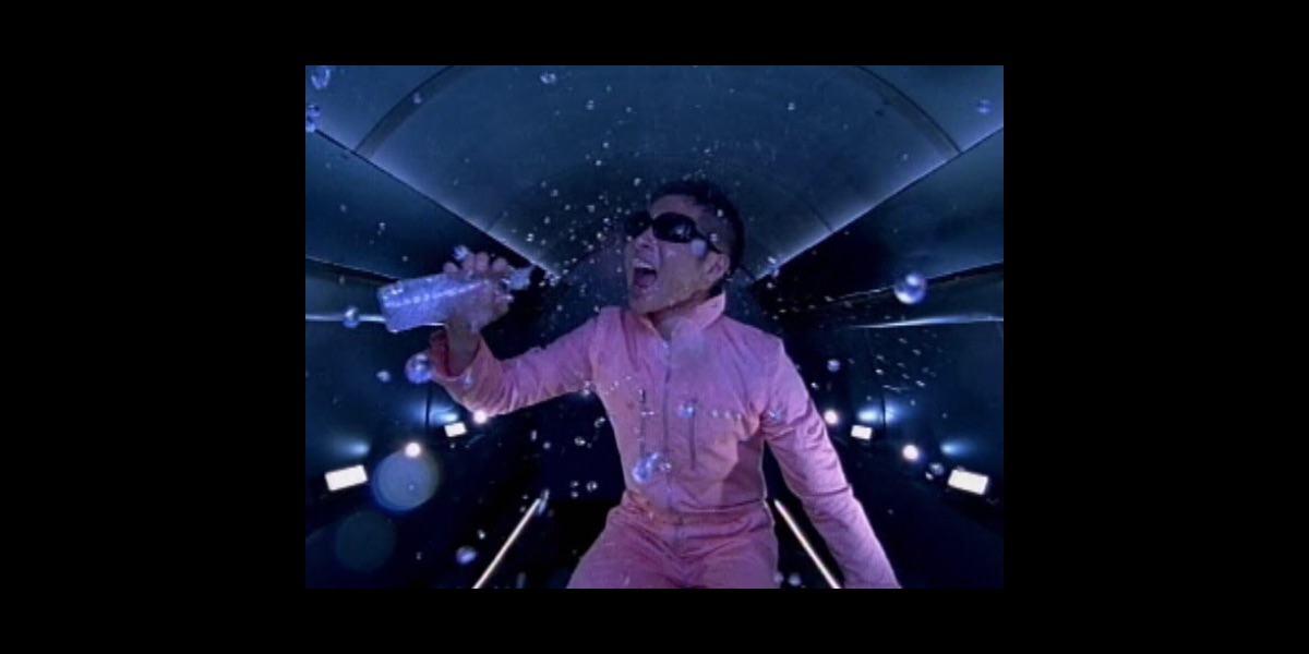 DOPAMINE - m-flo loves EMYLI & Diggy-MO'のミュージックビデオ