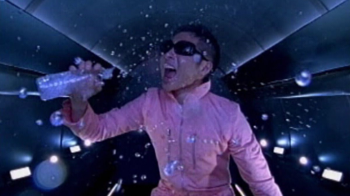 DOPAMINE - m-flo loves EMYLI & Diggy-MO'のミュージックビデオ