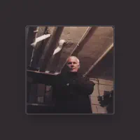 undefined dinle, müzik videolarını izle, biyografisini oku, tur tarihlerini ve daha fazlasını gör!