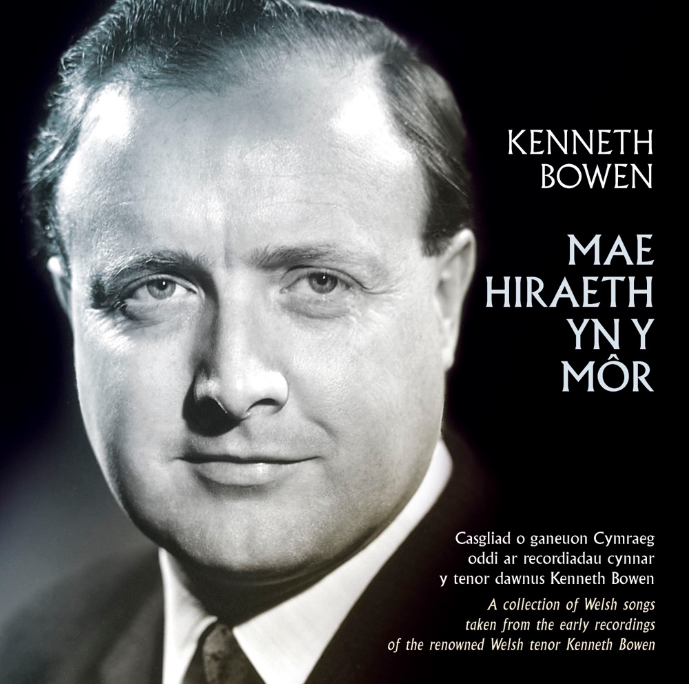Обложка альбома «Mae Hiraeth Yn y Môr» — Kenneth Bowen
