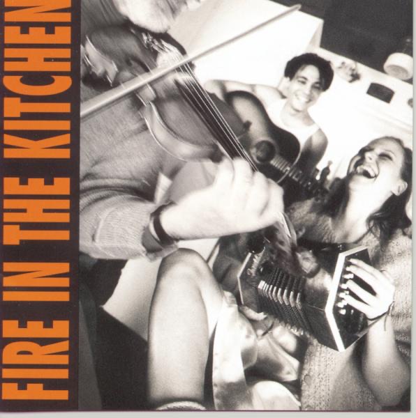 Обложка альбома «Fire In the Kitchen» — The Chieftains