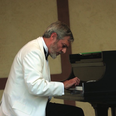 Louis Nagel Plays the Music of Haydn and C.P.E. Bach