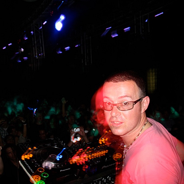Обложка альбома «FA Premier League Anthem 2004 - 2007 - EP» — Judge Jules