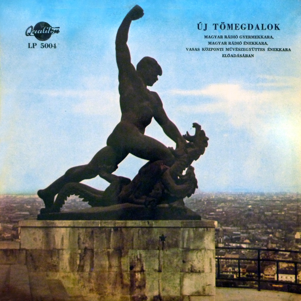 Обложка альбома «Új tömegdalok (Hungaroton Classics)» — Magyar Rádió Énekkara, Magyar Rádió Gyermekkara, Vasas Központi Művészegyüttes Énekkara, Magyar Rádió Szimfonikus Zenekara, Csányi László, Erdélyi Miklós, Vajda Cecília, András Béla, Dulya István, Simon Ferenc, Komlóssi Erzsébet & Tatay Erzsébet