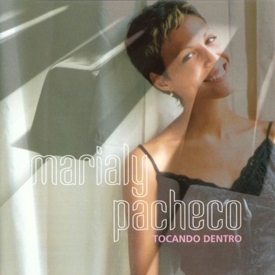 Marialy Pacheco Tocando Dentro