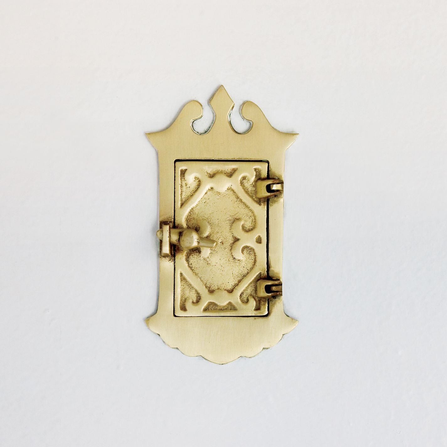 Sisterworld (Deluxe Version)