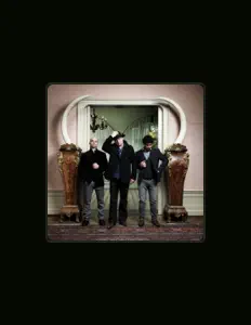 Escucha a Cosmo Alley, mira videos musicales, lee su biografía, consulta las fechas de las gira y más.