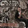 Faust Durch Die Wand