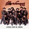 Mil Flores de Mayo - Banda Arkangel R-15 lyrics