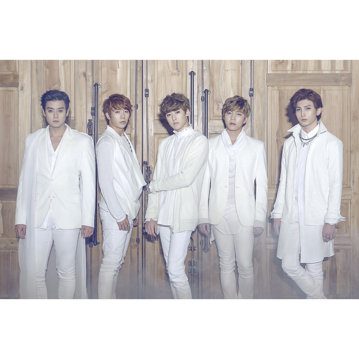 U-KISS – U-KISS Licensed Best Selection