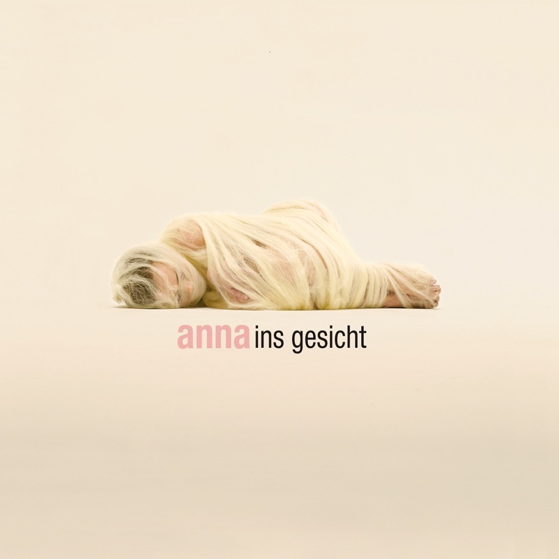 Ins Gesicht