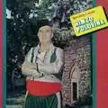 Tamburalo momce uz tamburu