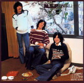 弥生つめたい風