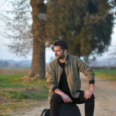 Listen to Miquel Abras, watch music videos, read bio, see tour dates & more!