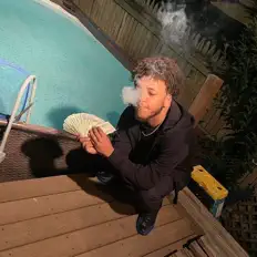 Bankroll Gzを聴いたり、ミュージックビデオを鑑賞したり、経歴やツアー日程などを確認したりしましょう！