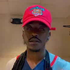 Poslechněte si interpreta Fangz the Freak, sledujte hudební videa, přečtěte si životopis, podívejte se na data turné a další informace.