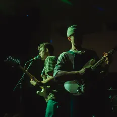 Ακούστε περιεχόμενο από Youth Pool, παρακολουθήστε μουσικά βίντεο, διαβάστε το βιογραφικό, δείτε ημερομηνίες περιοδείας, και πολλά ακόμη!