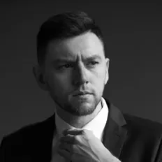 Poslechněte si interpreta MOGUCHEV, sledujte hudební videa, přečtěte si životopis, podívejte se na data turné a další informace.