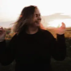 Dengarkan Wreck Like Me, tonton video musik, baca bio, lihat tanggal tur & lainnya!