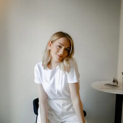 Listen to Юлия Бухарева, watch music videos, read bio, see tour dates & more!