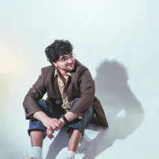 Saptak Chatterjee सुनें, म्यूज़िक वीडियो देखें, बायो पढ़ें, दौरे की तारीखें और बहुत कुछ देखें!