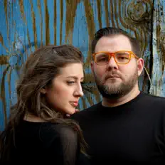 Ouça Michael & Sara Williams, assista a videoclipes, leia a biografia, veja as datas das turnês e mais!